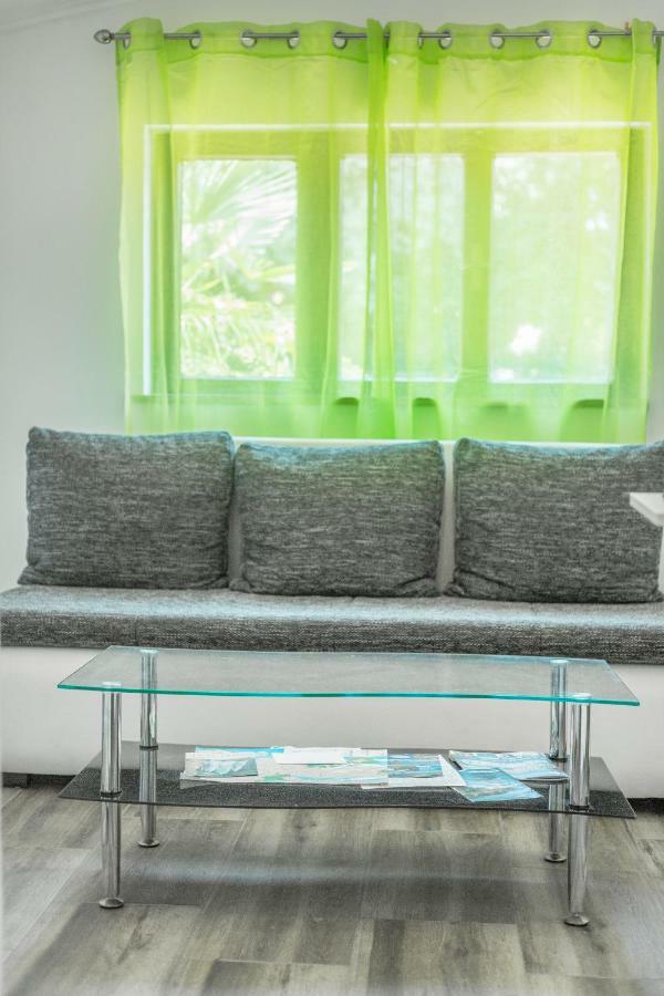 Jere Apartment ตรีบูนย์ ภายนอก รูปภาพ