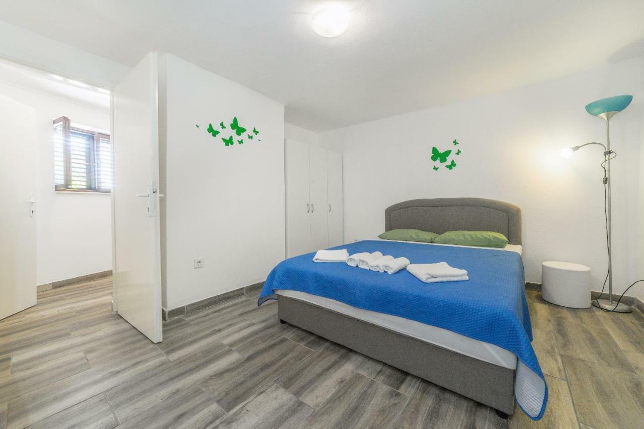 Jere Apartment ตรีบูนย์ ภายนอก รูปภาพ
