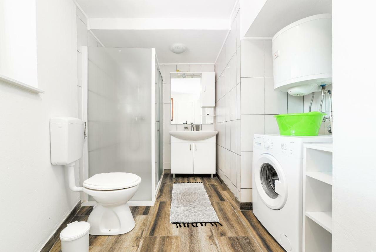 Jere Apartment ตรีบูนย์ ภายนอก รูปภาพ