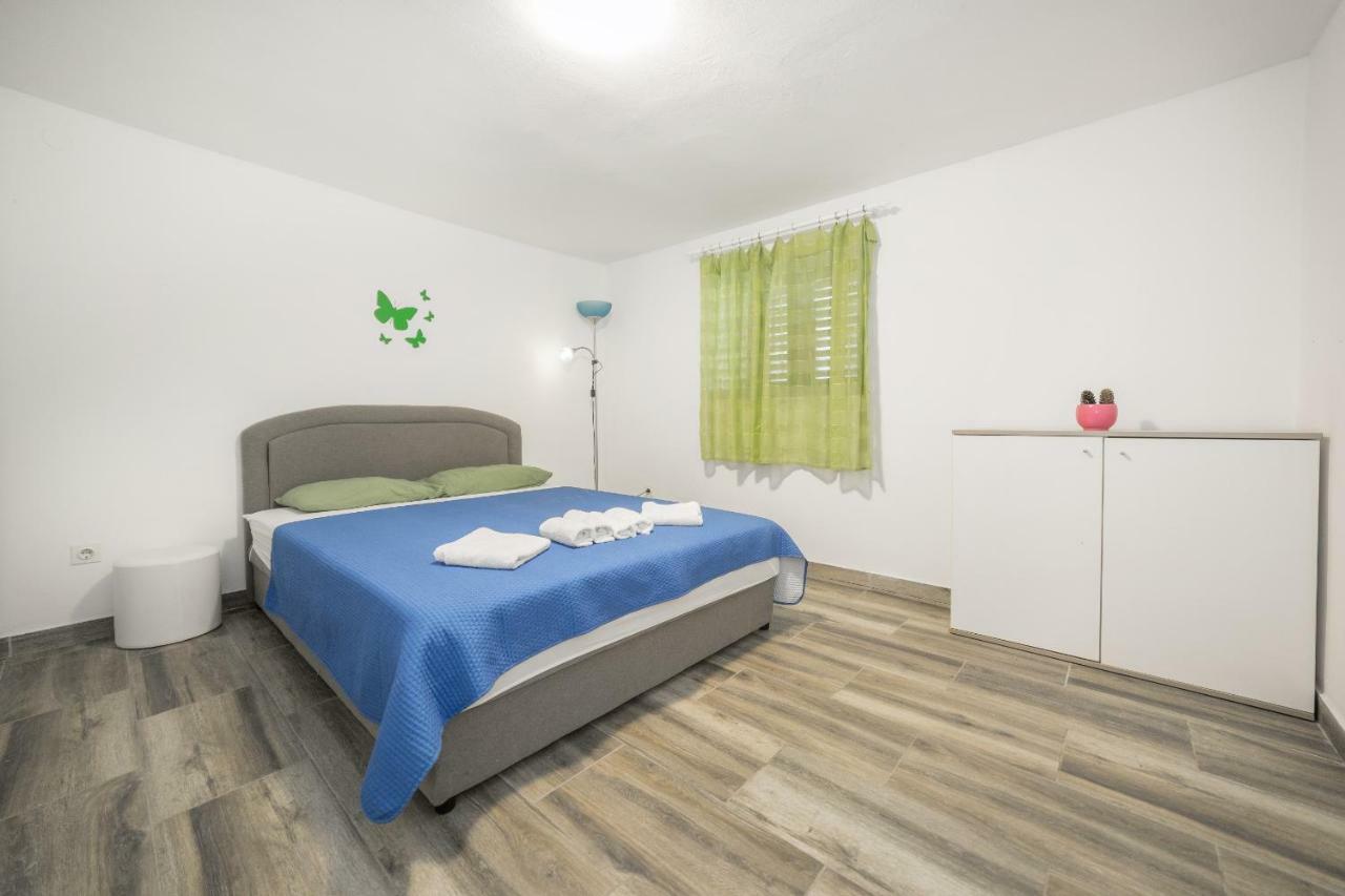 Jere Apartment ตรีบูนย์ ภายนอก รูปภาพ